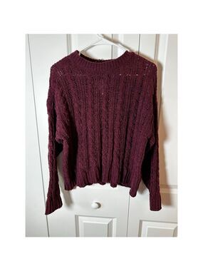 American Eagle Burgundy Cable Knit Crew Neck Sweater M